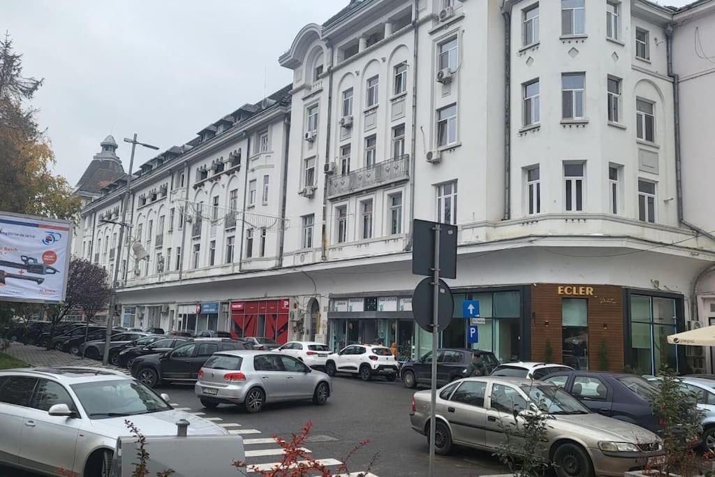 Garsoniera Centru Vechi English Park Craiova Esterno foto